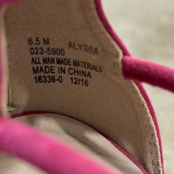 Beautiful colors suede - Picture 2 of 4